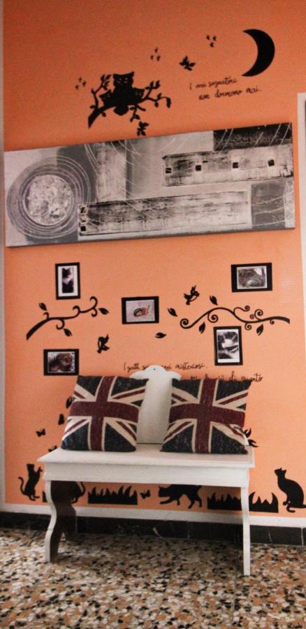 The House To The Walls Siena Bagian luar foto