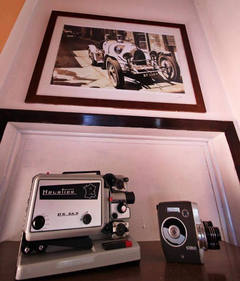 The House To The Walls Siena Bagian luar foto